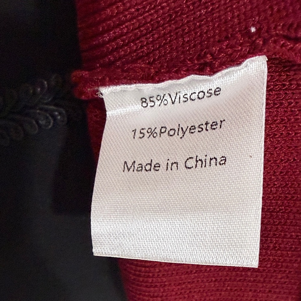 Women's Burgundy Sleeveless Top New without tag - Picture 4 of 9
